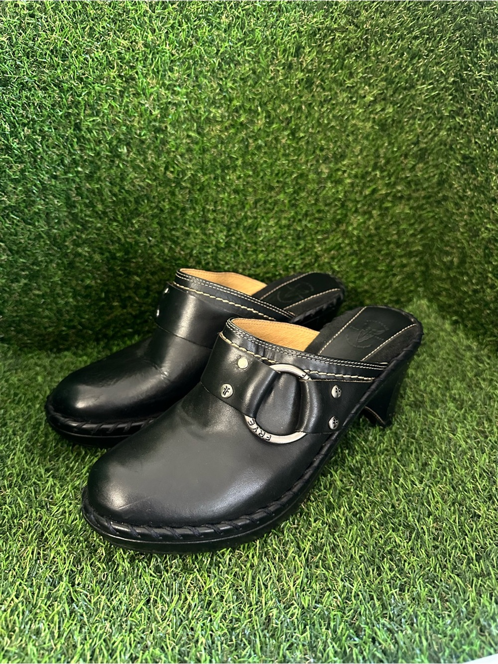 Vintage Frye charlotte Black Leather Heeled Clogs / Mules Y2K size 7